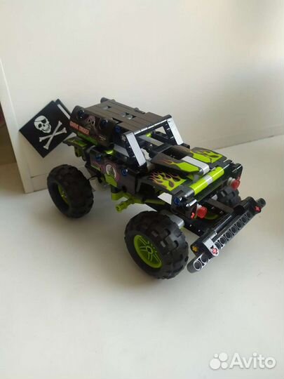 Lego Technic 42118 monster Jam grave digger
