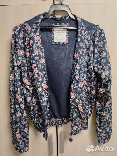 Ветровка reserved