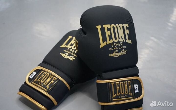 Боксерские перчатки