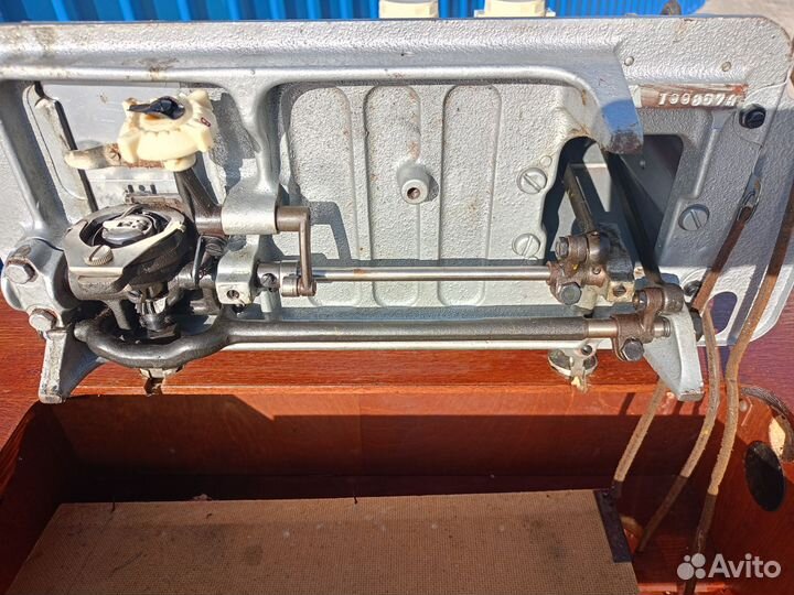 Швейная машина Чайка 3