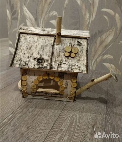 Продам домик-кормушку для птиц