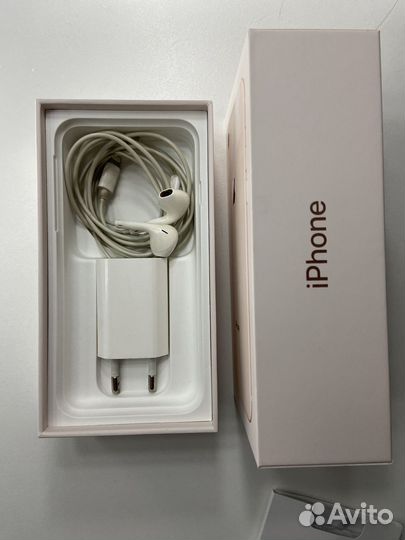 iPhone 8, 128 ГБ