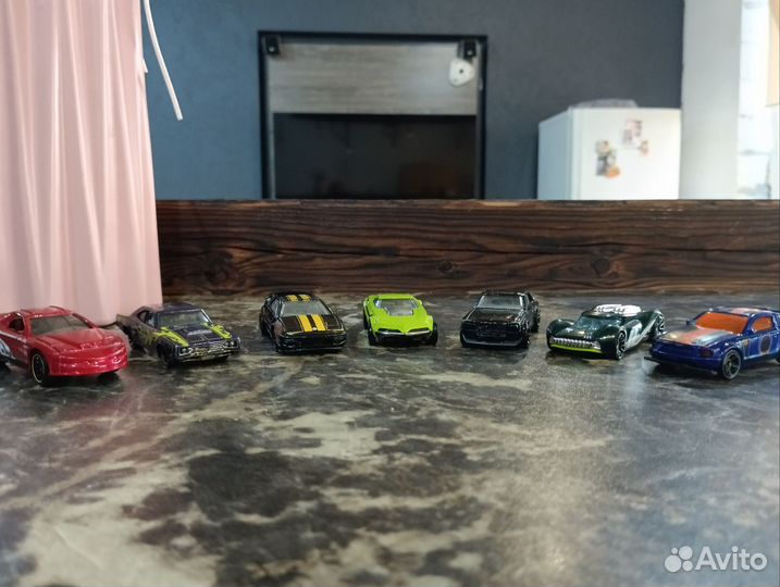 Hot wheels машинки