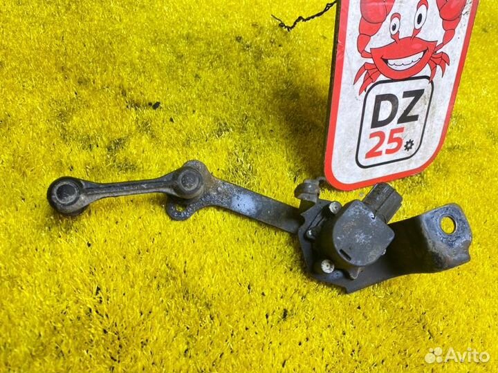 Датчик корректора фар передний правый Lexus/Toyota