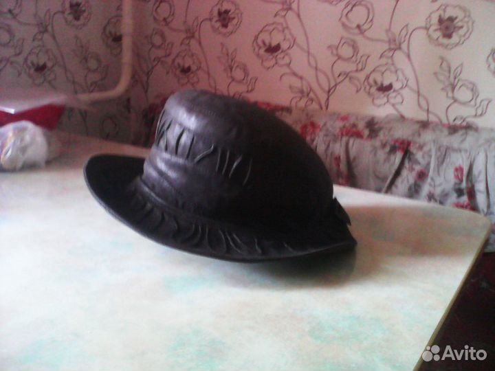 Женская кожаная шляпа (нубук)