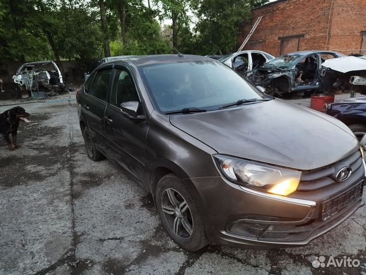 В разбор Лада Гранта 2020 год. Автомат