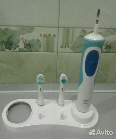 Подставка для зубных электрических щеток