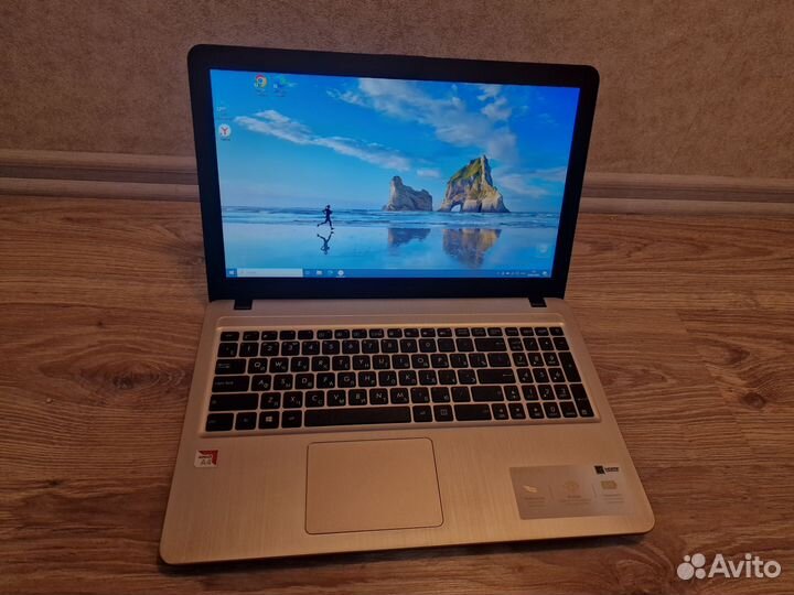 Ноутбук Asus vivobook