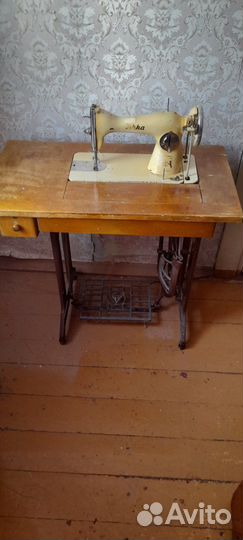 Швейная машина Тикка