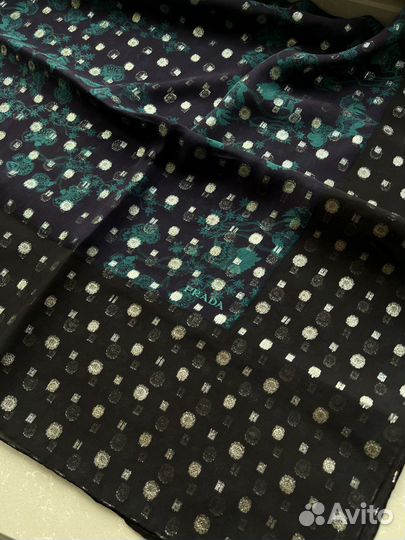 Платок Prada. Оригинал