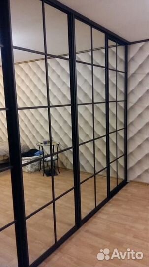 Двери зеркальные с английской решеткой шк-185