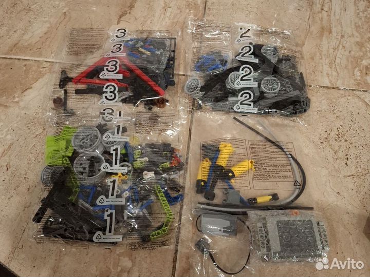 Lego 8049 недособран,детали в сборе