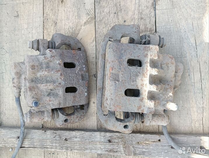 Тормозной суппорт toyota town ace