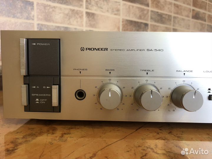 Усилитель Pioneer SA-540 (220V, 1983год)