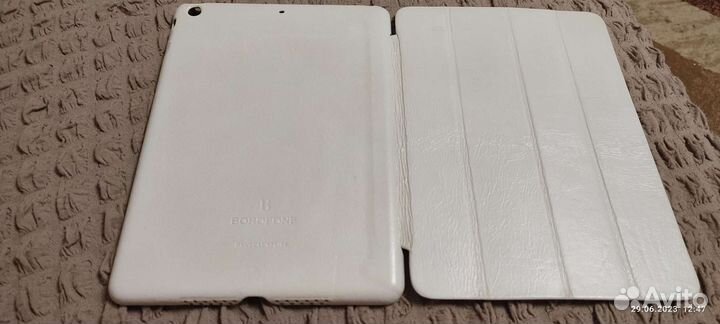 Кожаный чехол smart cover для iPad air 1,2 б.у