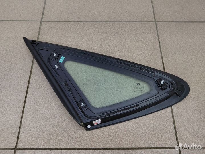 Форточка правая задняя Hyundai Sonata DN8