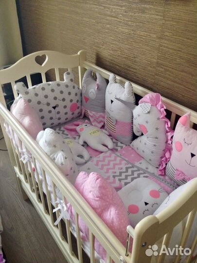 Бортики в кроватку+комплект постельного белья