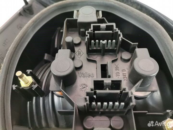 Фонарь задний для Renault Scenic 1 7700428055