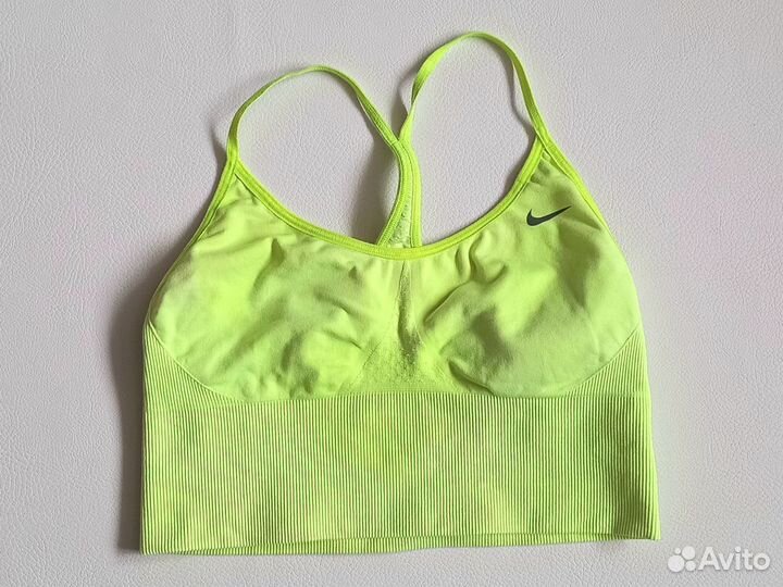 Топ женский спортивный nike 42 44 оригинал