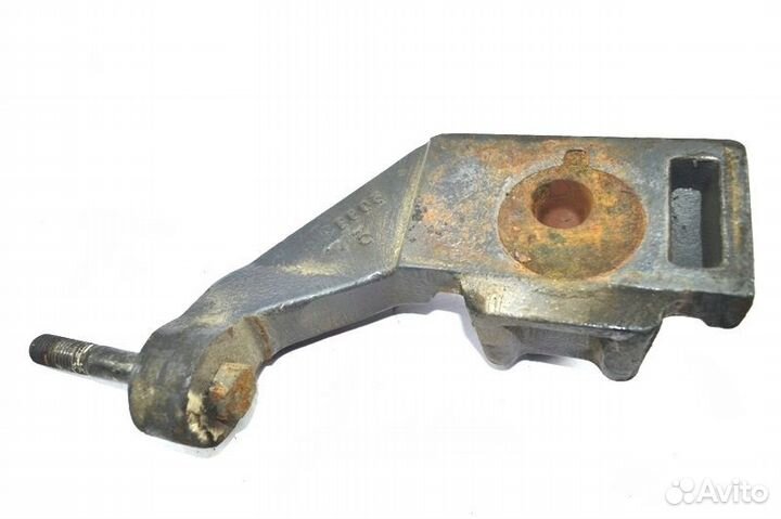 Кронштейн амортизатора переднего моста, нижний пра
