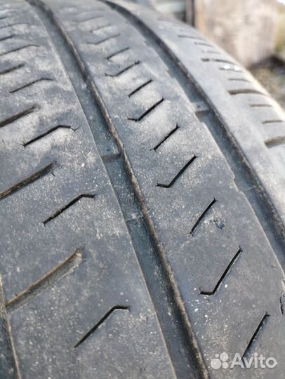 Hankook Radial RA28 215/65 R16C 106T