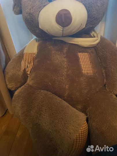 Плюшевый медведь огромный