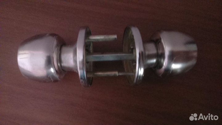 Ручки дверные и петли