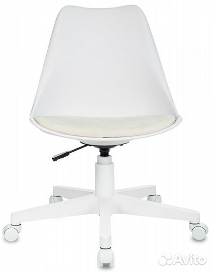 Компьютерное кресло белое