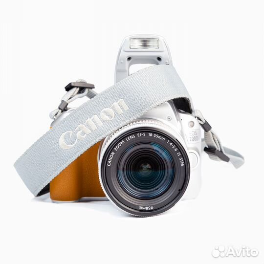 Canon eos 200D + 18-55mm STM