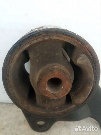 Подушка двигателя Mazda 626 GD GJ21