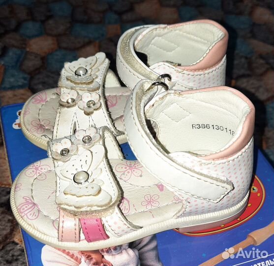 Сандалии для девочки