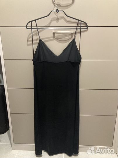 Черное бархатное платье Zara