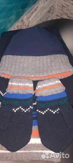 Набор: шапка,шарф и рукавицы на мальчика 5-8 лет