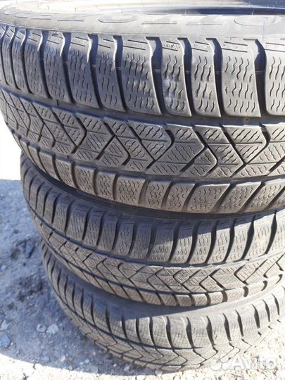 Pirelli Winter Sottozero 3 205/60 R17 H