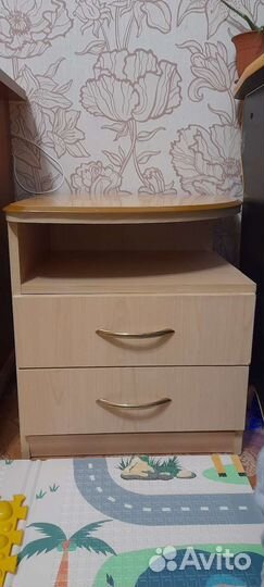 Тумба прикроватная