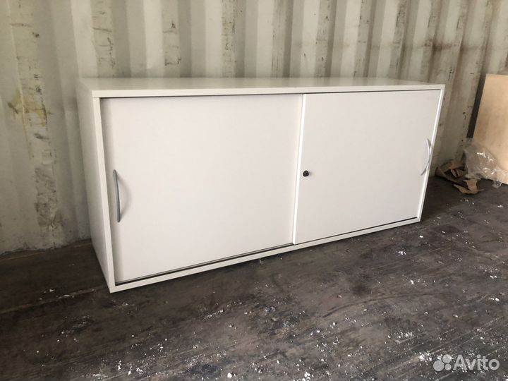 Тумба для документов. Сдвижные дверцы. Европа