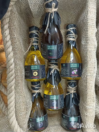 Свежевыжатые под пресом масла хол. отжима