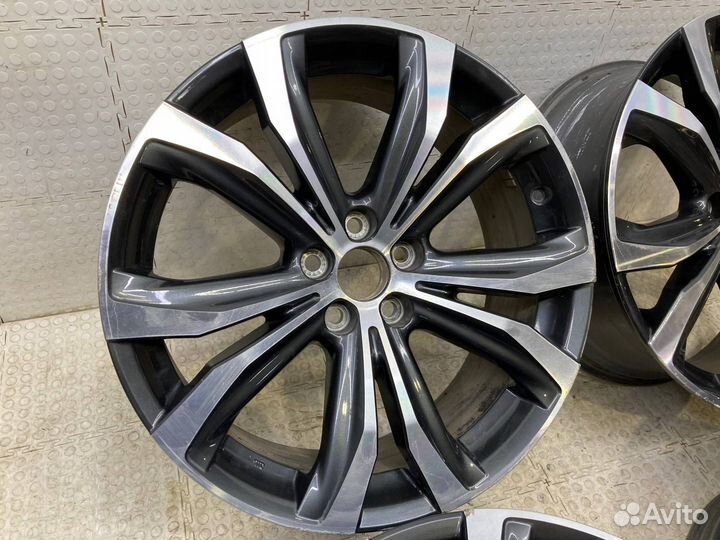 Комплект литых дисков R20 Lexus RX 4