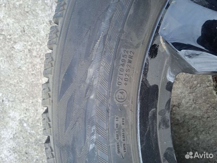 Диски с зимней резиной nokkian r18