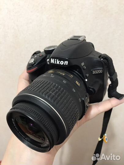 Зеркальный фотоаппарат Nikon