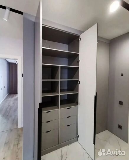 Гардеробный шкаф 