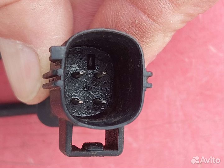 Датчик детонации Volvo XC90 1