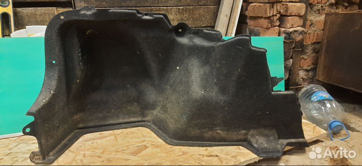 Фаркоп на toyota corolla 150, обшивка багажника