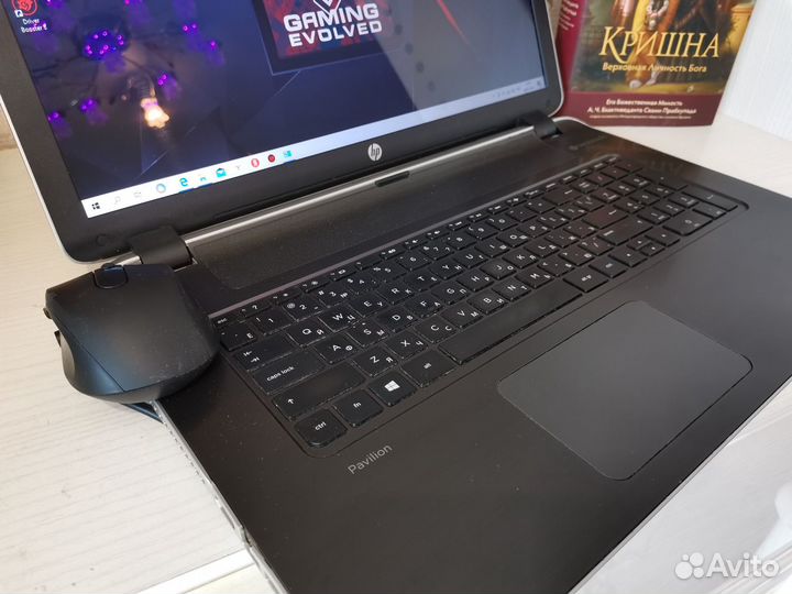Новенький HP i3-6(SSD/8GB/2Видеок)