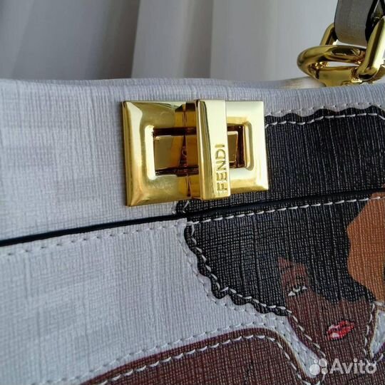 Сумка fendi peekaboo