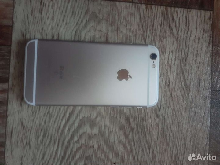 Телефон iPhone 6s
