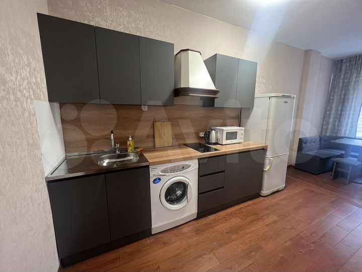 2-к. квартира, 60 м², 2/15 эт.