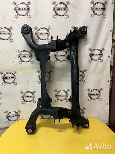 Lexus lS250 подрамник задний