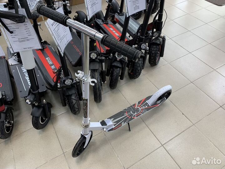 Самокат двухколесный