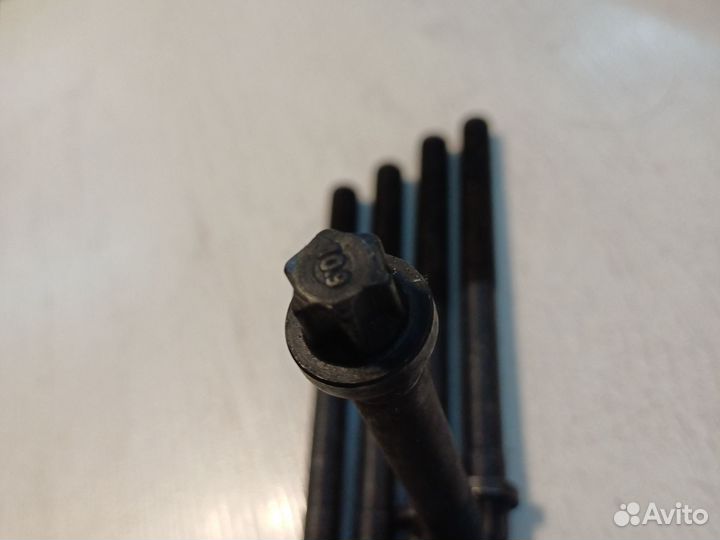 Болт головки блока М12 2108 звезда